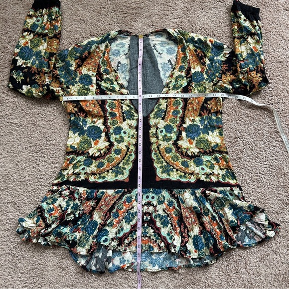 Free People Lovely Dreams Floral Black Noir Bohemian Tunic Size Small - Picture 9 of 10